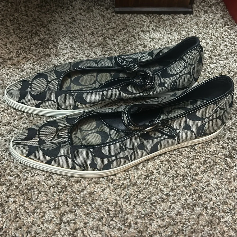 Coach Pointy Sneakers - Picture 3 of 6